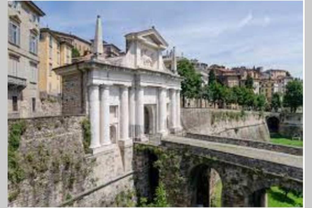 Entire Flat, Independent Entrance, 20 Mins To Bgy - Bergamo Milan Airport Apartment Nembro Exterior photo